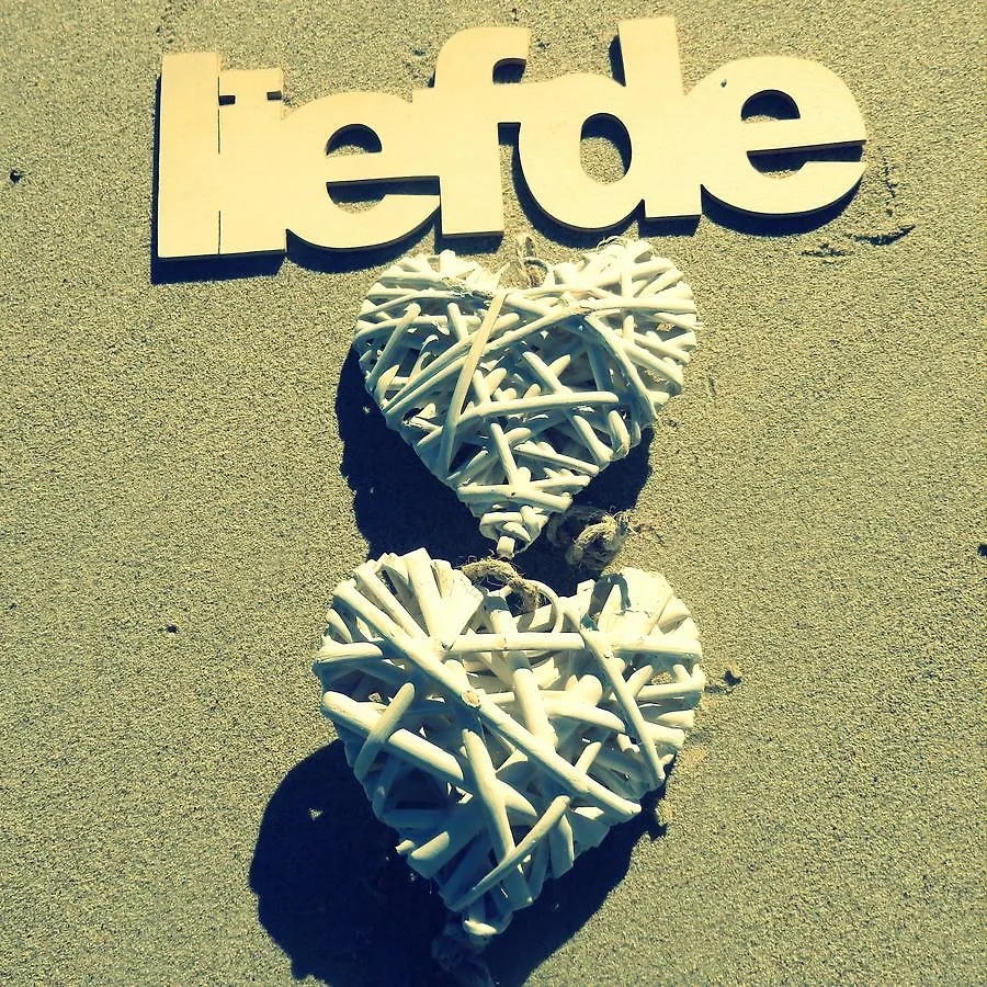 Pebble Moon Holiday Flat Strand